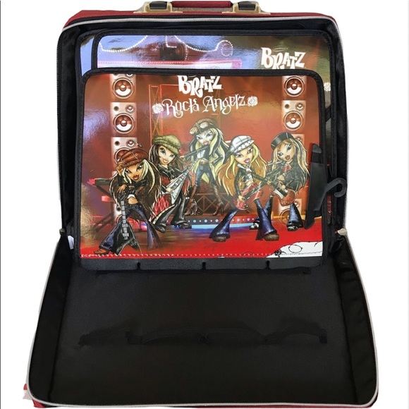 bratz doll Toys Vintage Bratz Fashion Dolls Carrying Case Poshmark